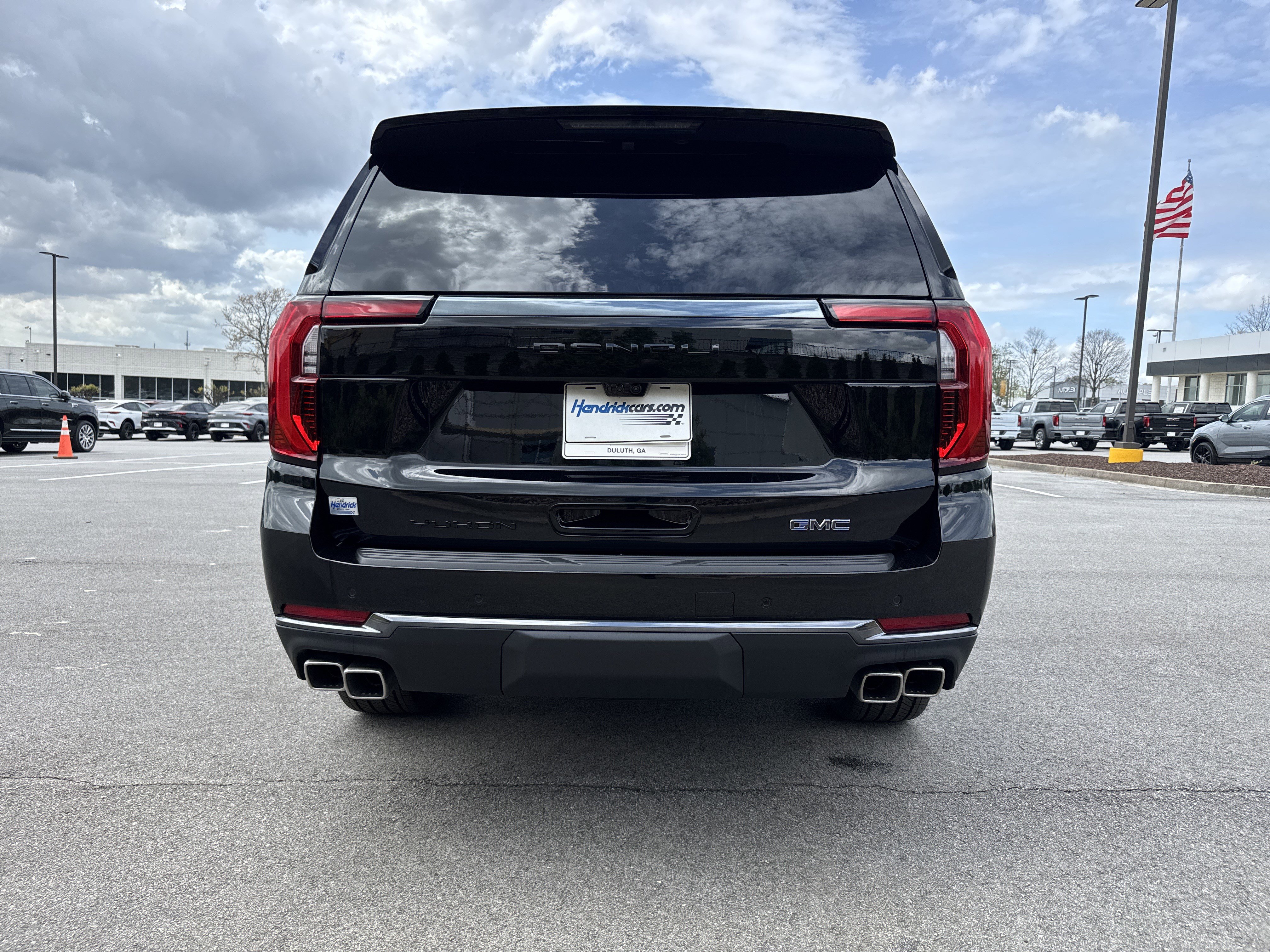 Used 2026 GMC Yukon Denali Ultimate AWD/4WD image 9