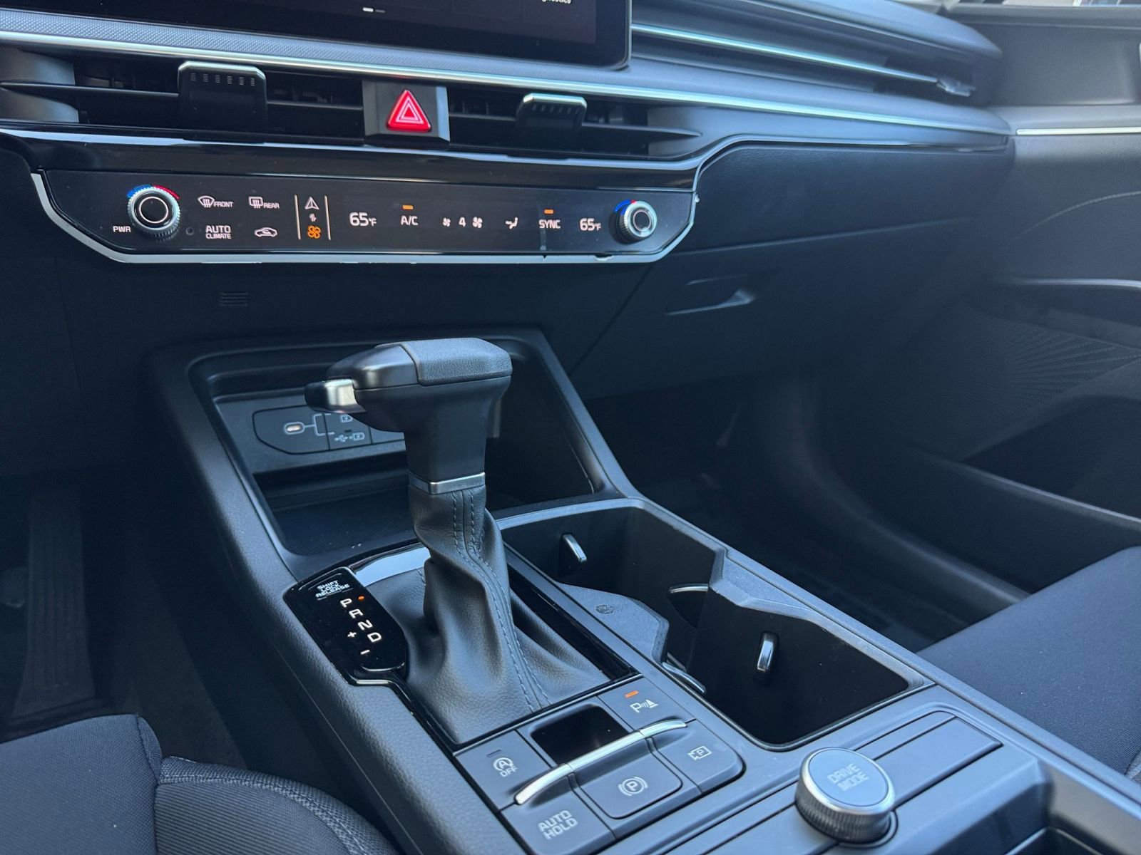 Used 2025 Kia K5 LXS image 41