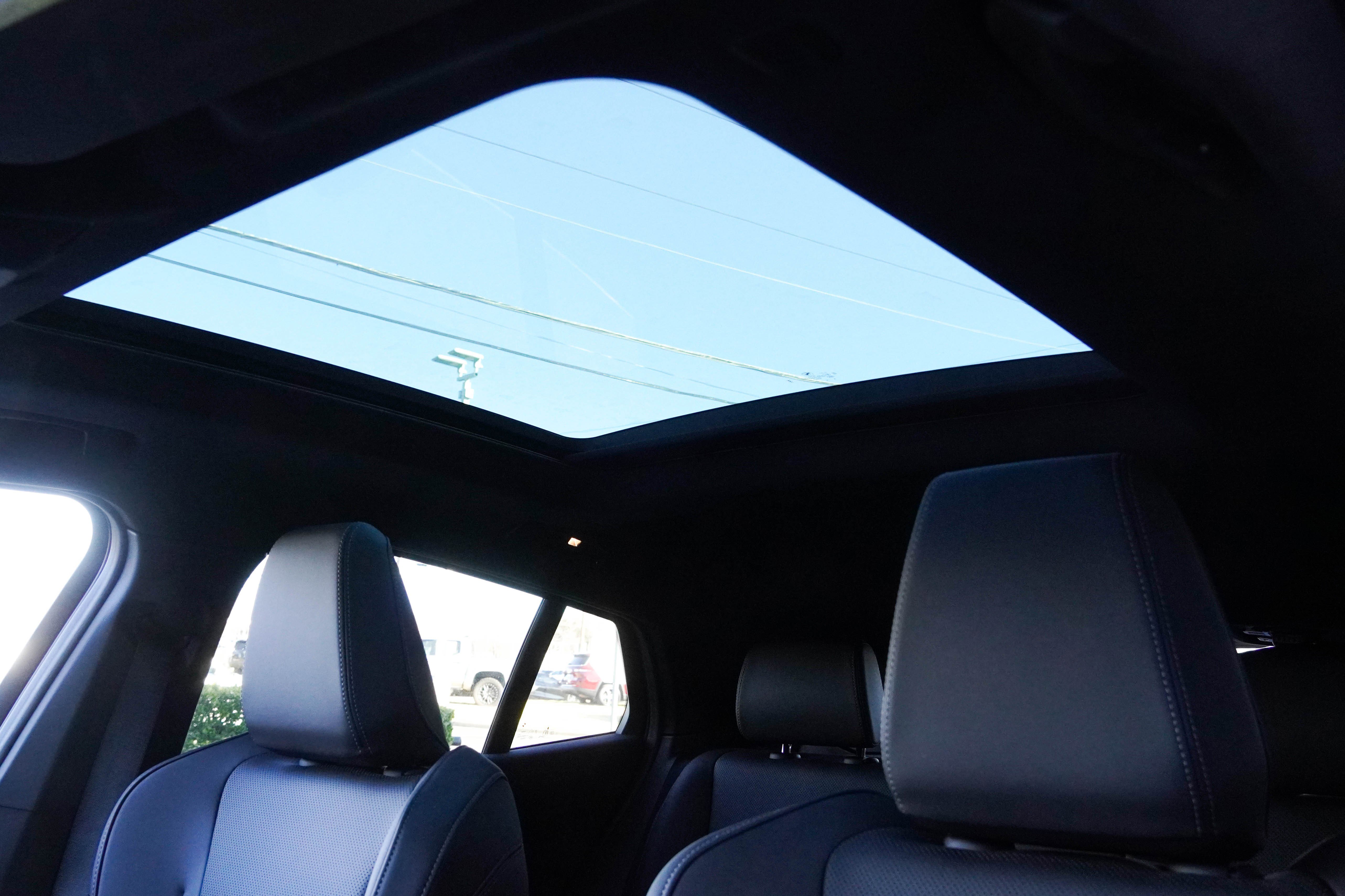 Certified 2025 BMW X2 xDrive28i image 14