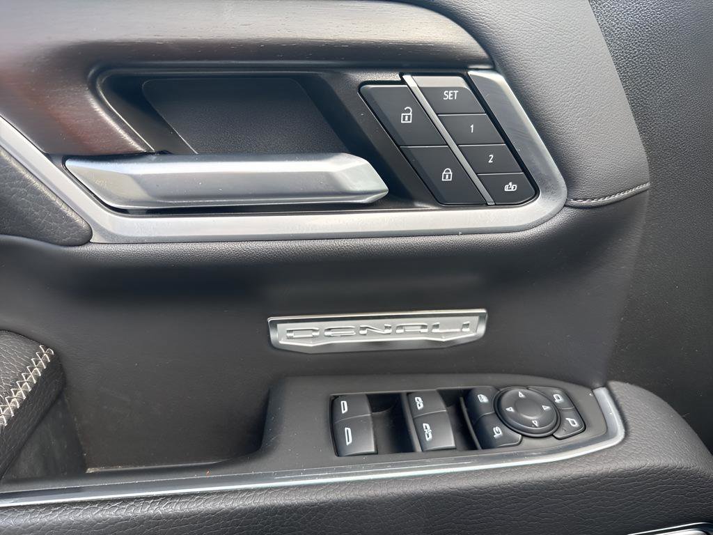 Used 2024 GMC Sierra 1500 Denali image 13
