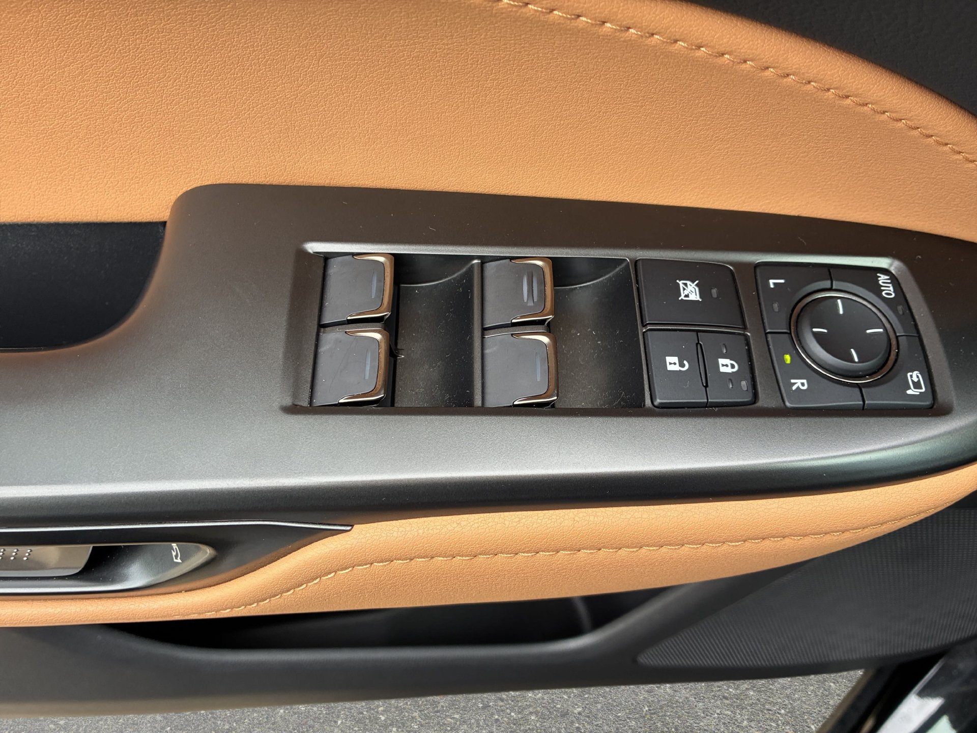 Used 2025 Lexus NX 350 AWD w/ Premium Package image 27