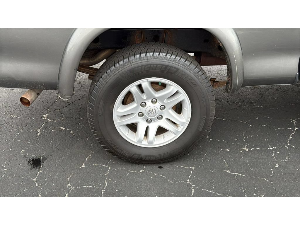 Used 2004 Toyota Tundra SR5 AWD/4WD image 12