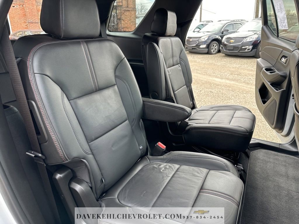 Used 2023 Chevrolet Traverse RS image 23