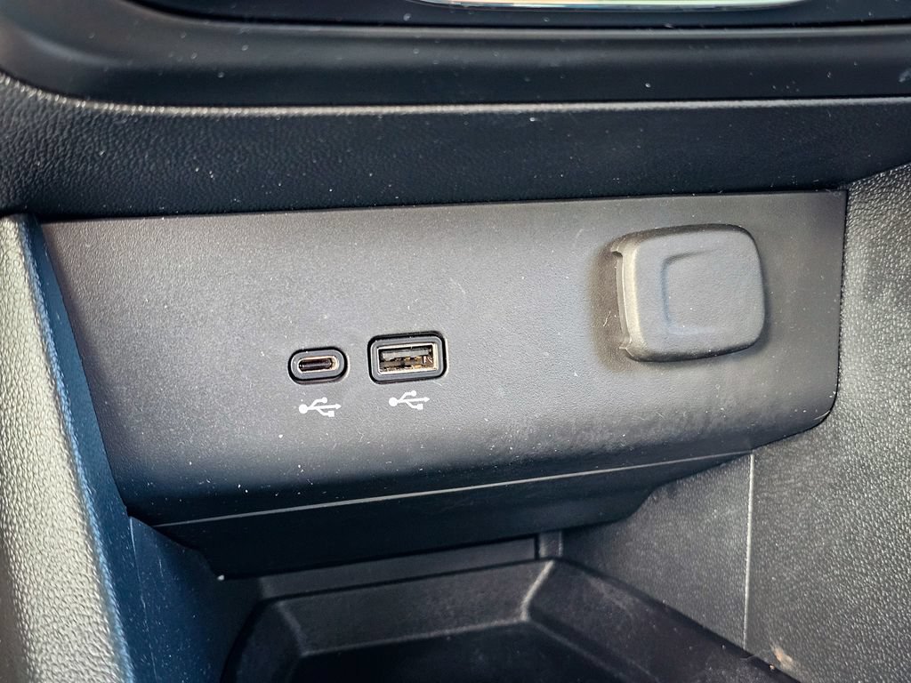 Used 2024 Buick Encore GX Preferred AWD/4WD image 24