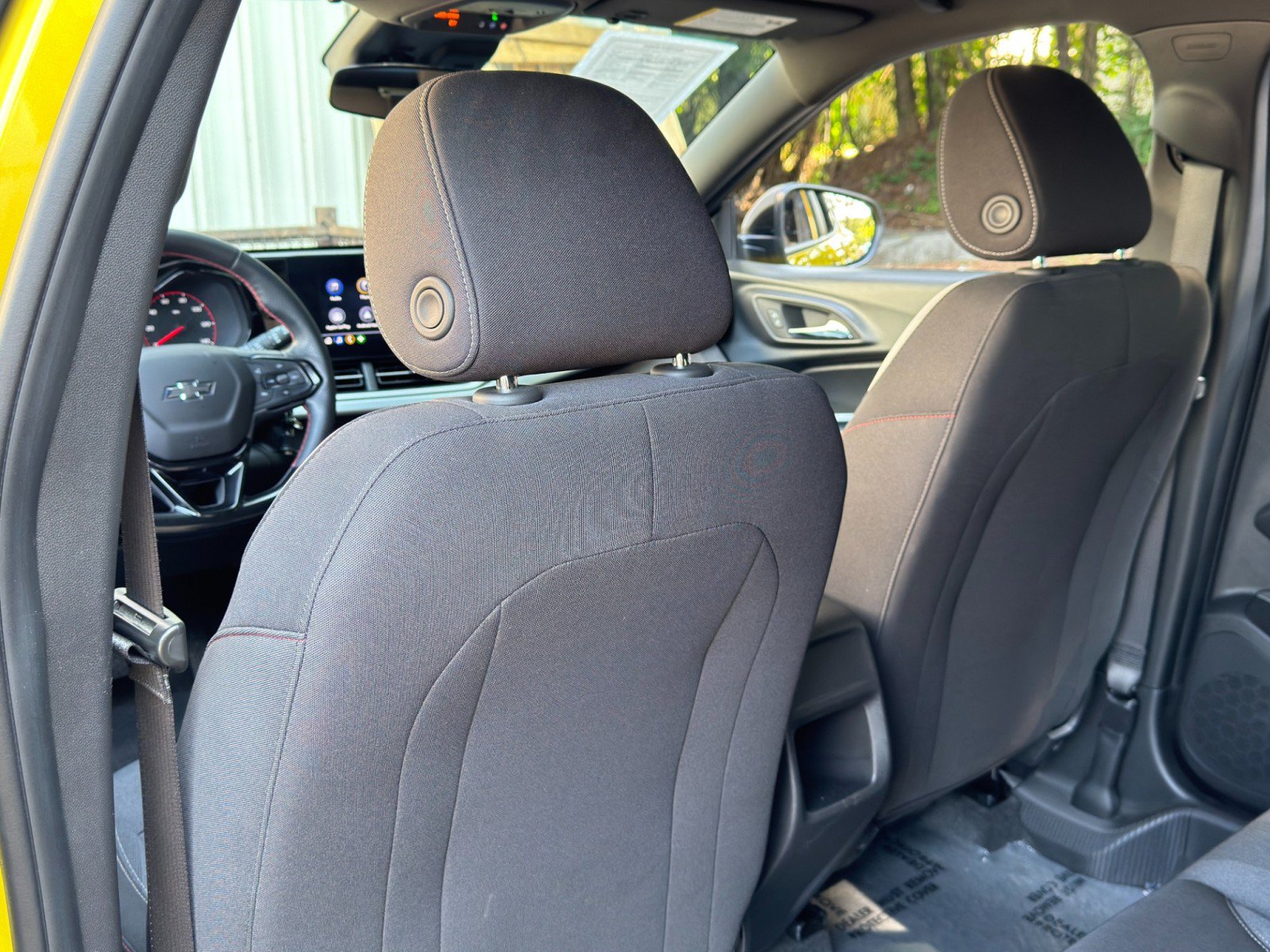 Used 2025 Chevrolet Trax RS w/ Driver Confidence Package FWD image 31