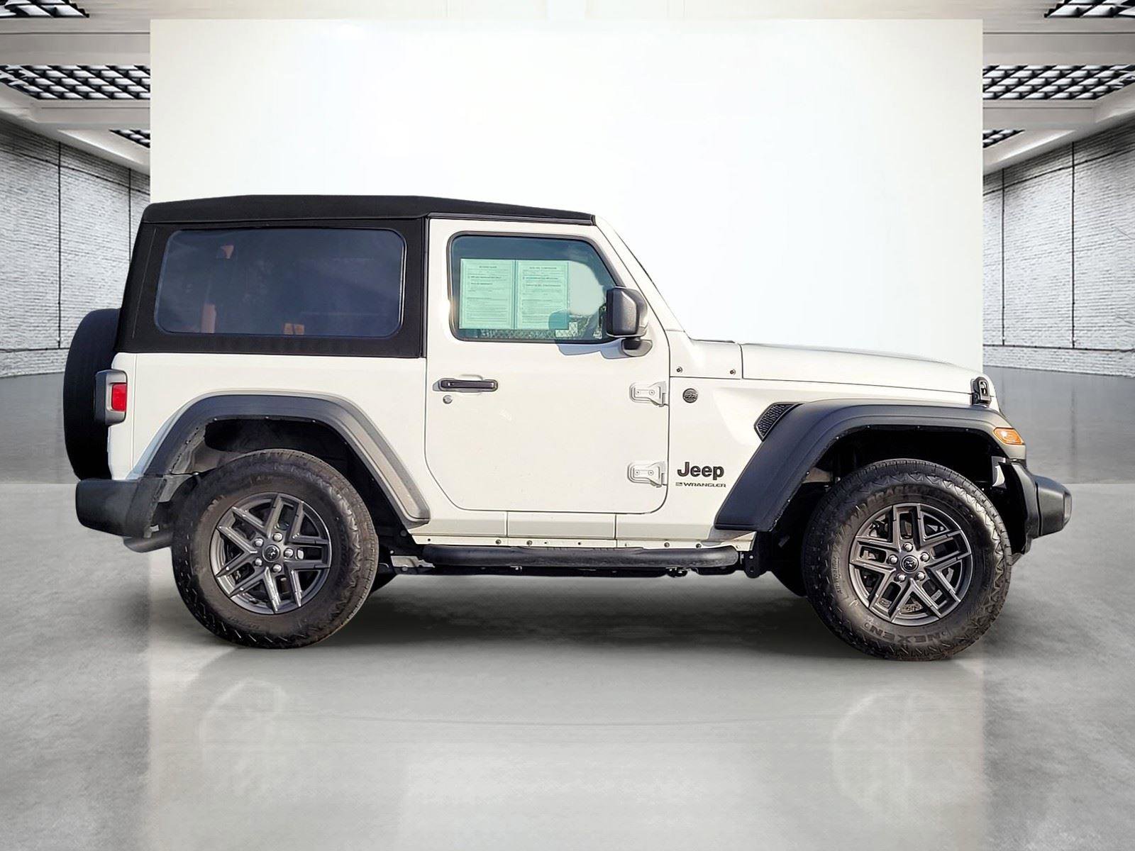 Used 2024 Jeep Wrangler Sport S image 5