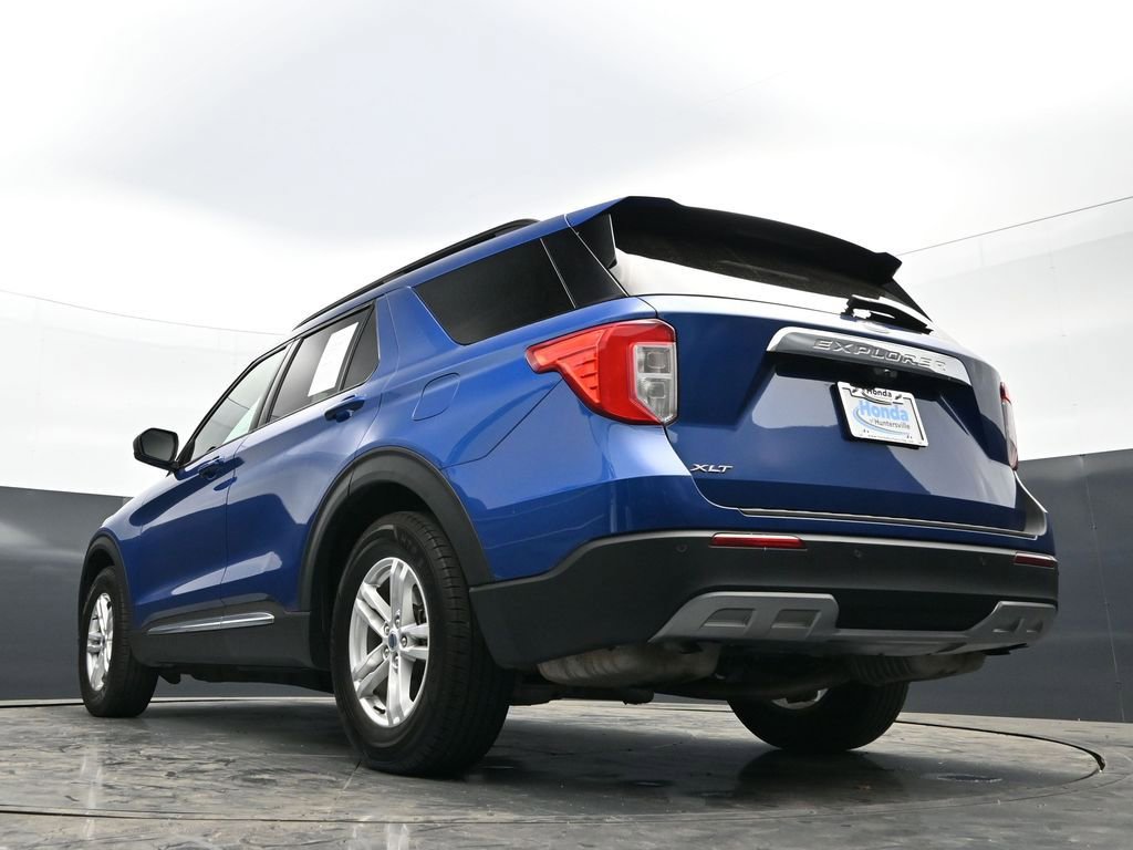 Used 2022 Ford Explorer XLT w/ Equipment Group 202A RWD image 46