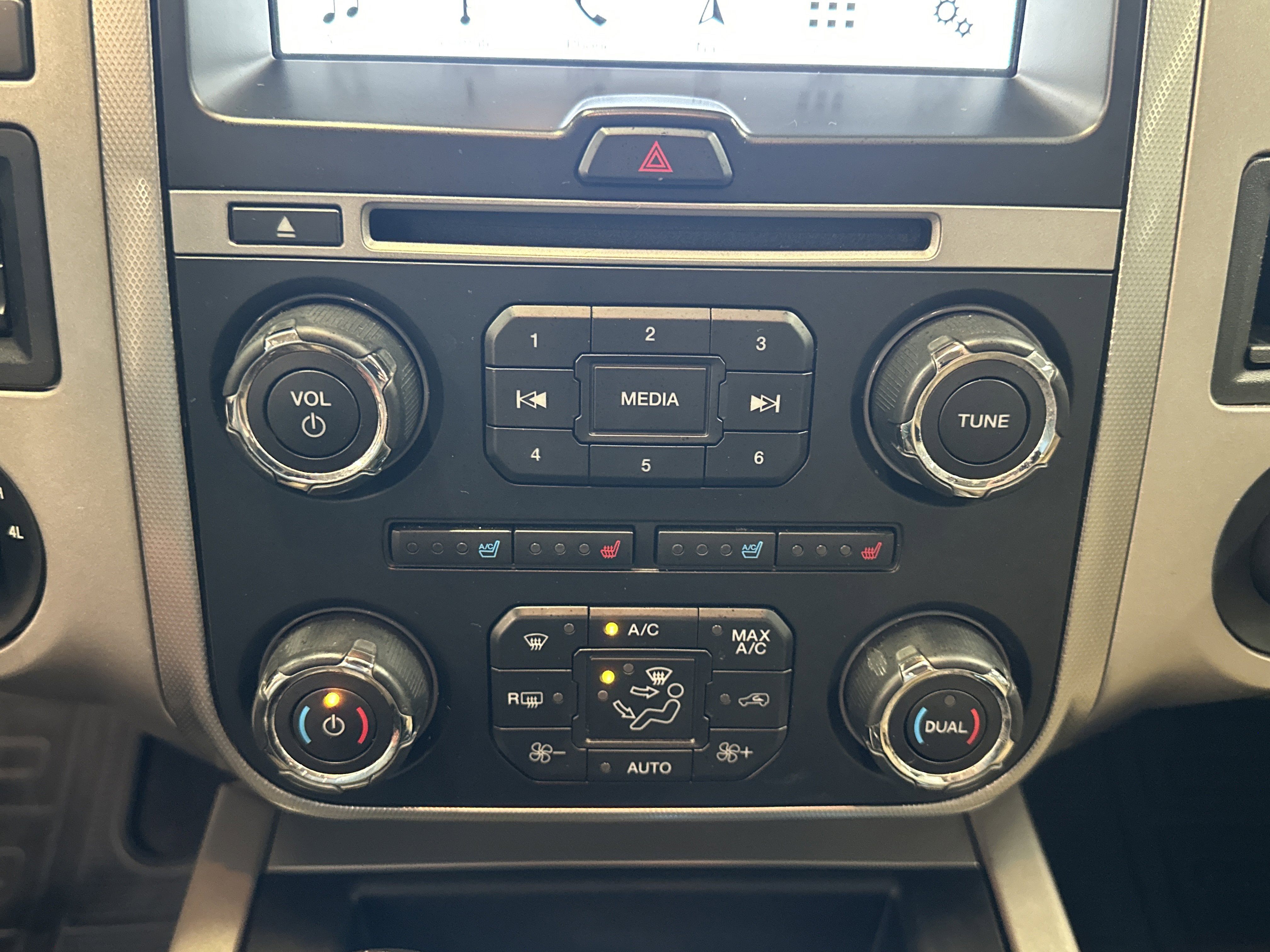 Used 2016 Ford Expedition XLT w/ Equipment Group 202A image 37