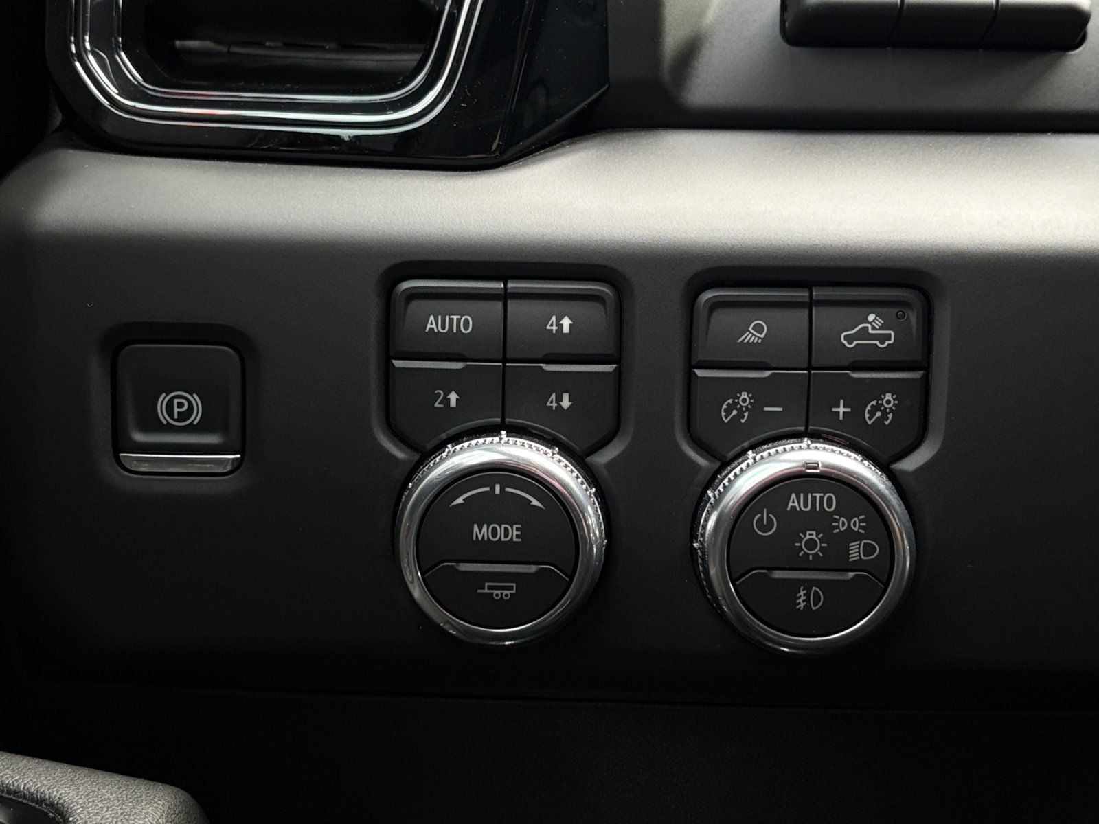 Used 2026 GMC Sierra 1500 AT4 w/ AT4 Premium Package AWD/4WD image 29