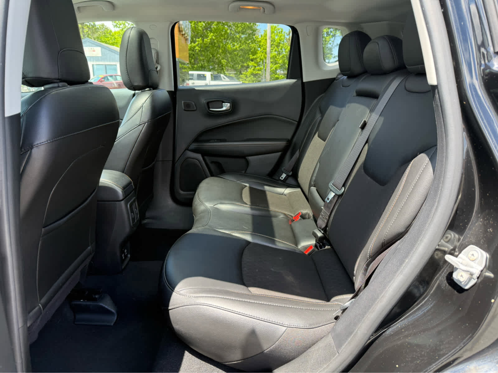 Used 2021 Jeep Compass Latitude w/ Sun and Sound Group AWD/4WD image 25