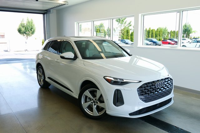 New 2025 Audi Q5 Prestige