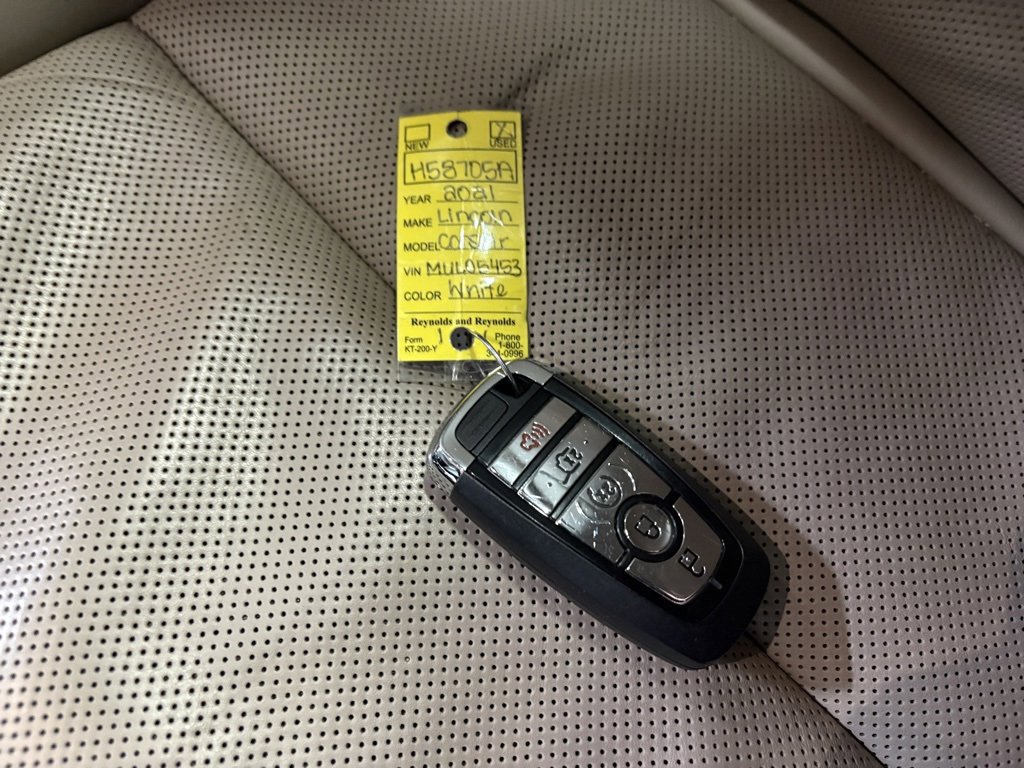 Used 2021 Lincoln Corsair Reserve w/ Equipment Group 201A image 13