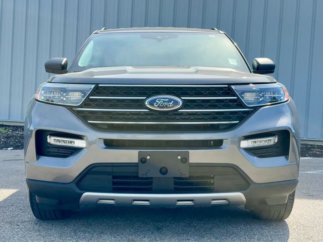 Used 2022 Ford Explorer XLT AWD/4WD image 3