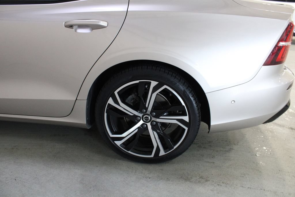 Used 2024 Volvo S60 B5 Plus w/ Climate Package AWD/4WD image 28