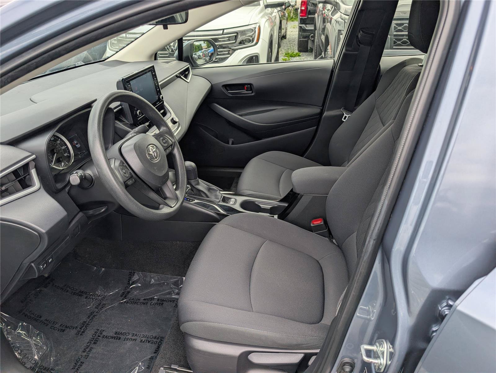 Used 2022 Toyota Corolla LE FWD image 13