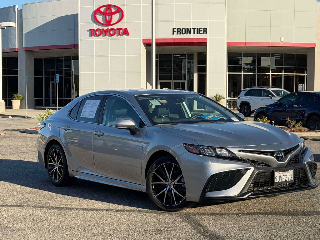 Certified 2024 Toyota Camry SE FWD image 1