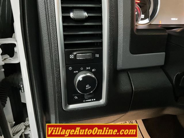 Used 2017 RAM 1500 Classic SLT w/ SLT Plus D￩cor Group image 13