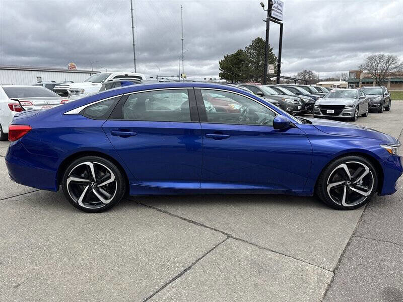 Used 2018 Honda Accord Sport image 9