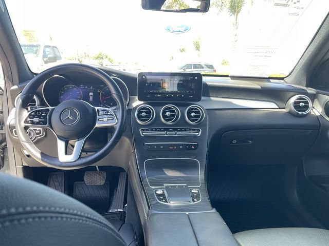 Used 2020 Mercedes-Benz GLC 300 4MATIC w/ Premium Package image 19