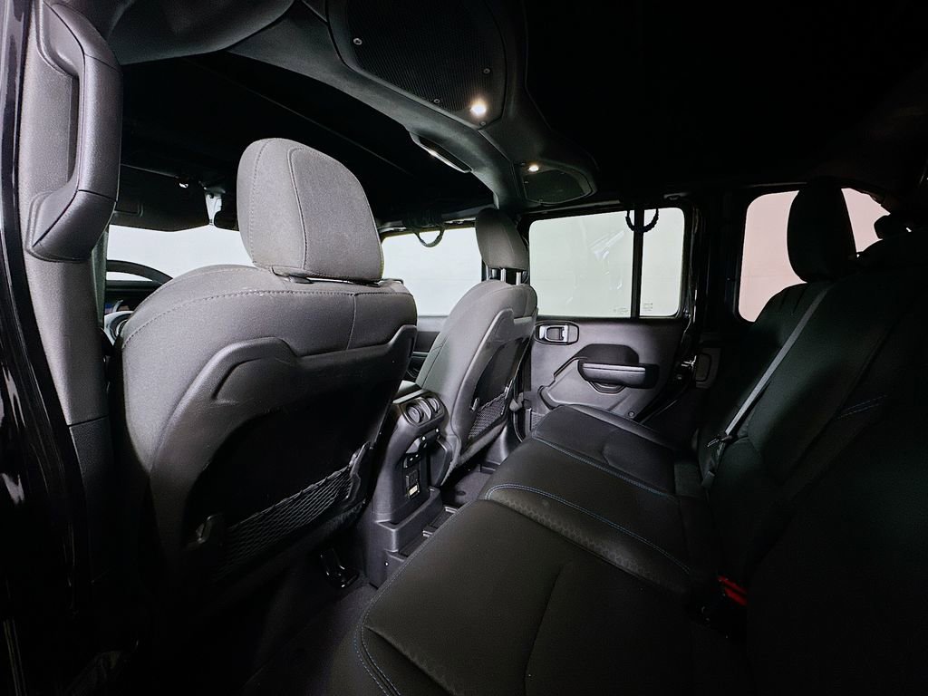 Used 2024 Jeep Wrangler Unlimited Rubicon 4xe image 13