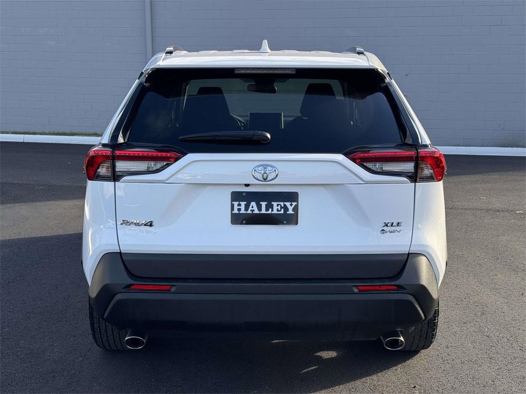 Used 2025 Toyota RAV4 XLE image 21