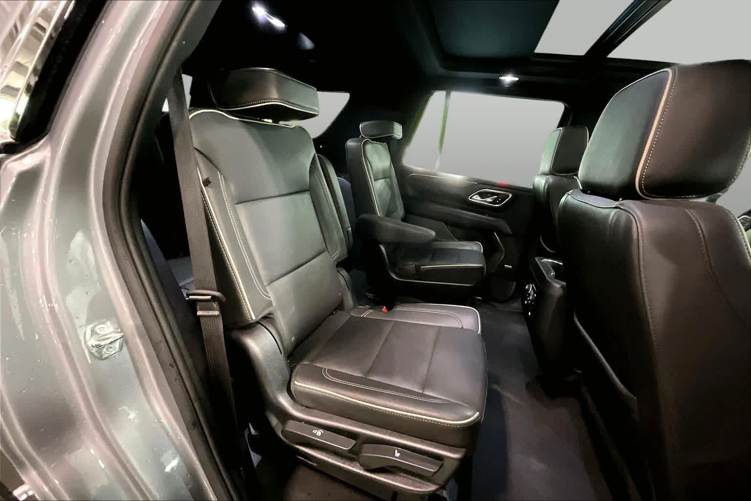 Used 2023 Chevrolet Tahoe Premier AWD/4WD image 19