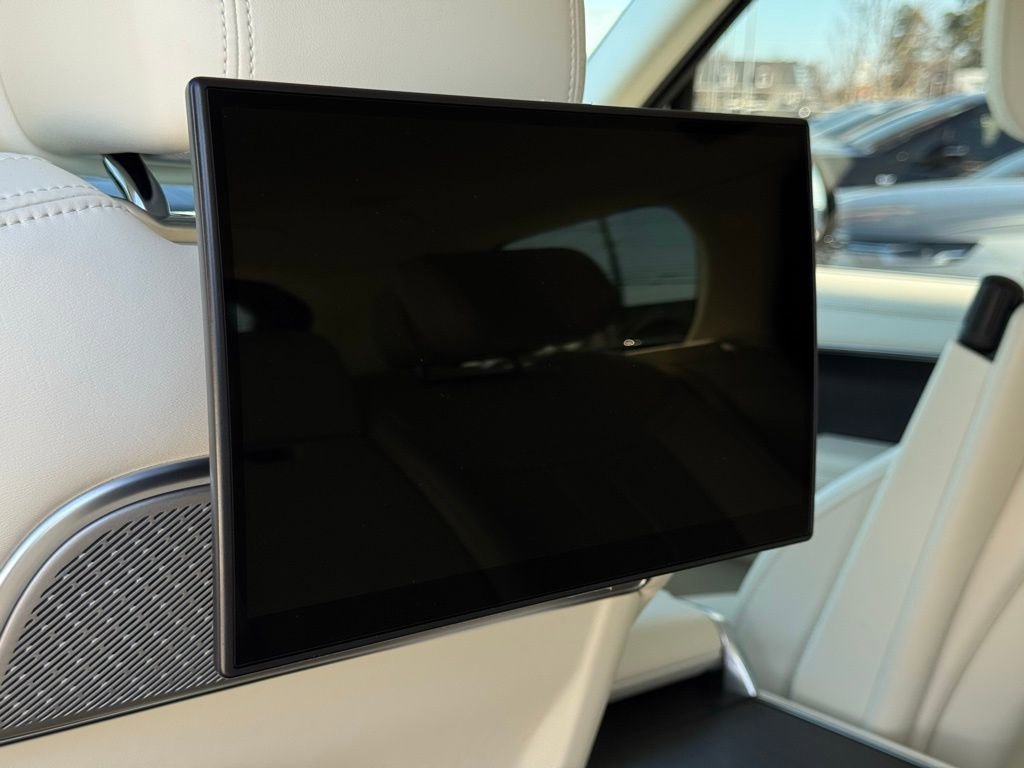 Used 2024 Land Rover Range Rover Long Wheelbase Autobiography image 35