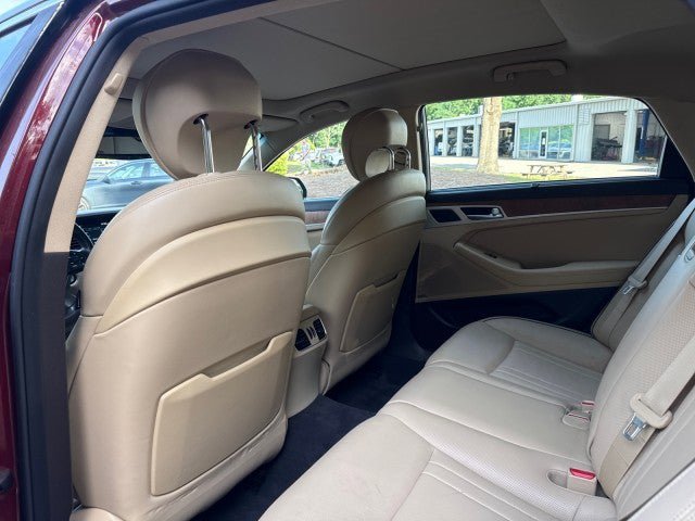 Used 2015 Hyundai Genesis 5.0 w/ Option Group 05 RWD image 36