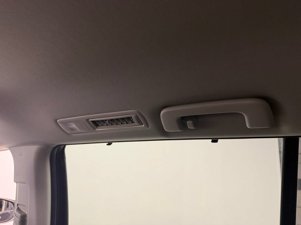 Used 2025 Toyota Grand Highlander AWD image 37