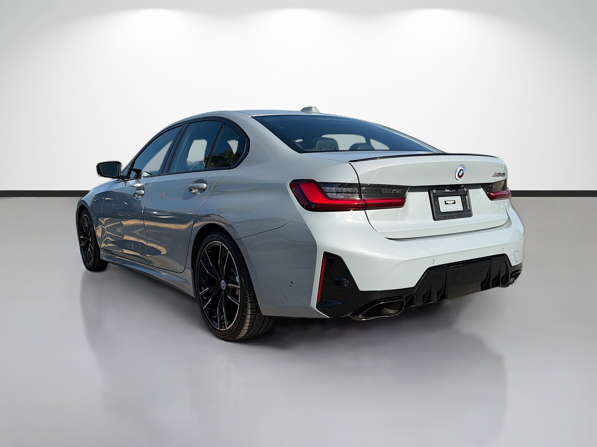 Used 2023 BMW M340i w/ Shadowloine Package RWD image 5