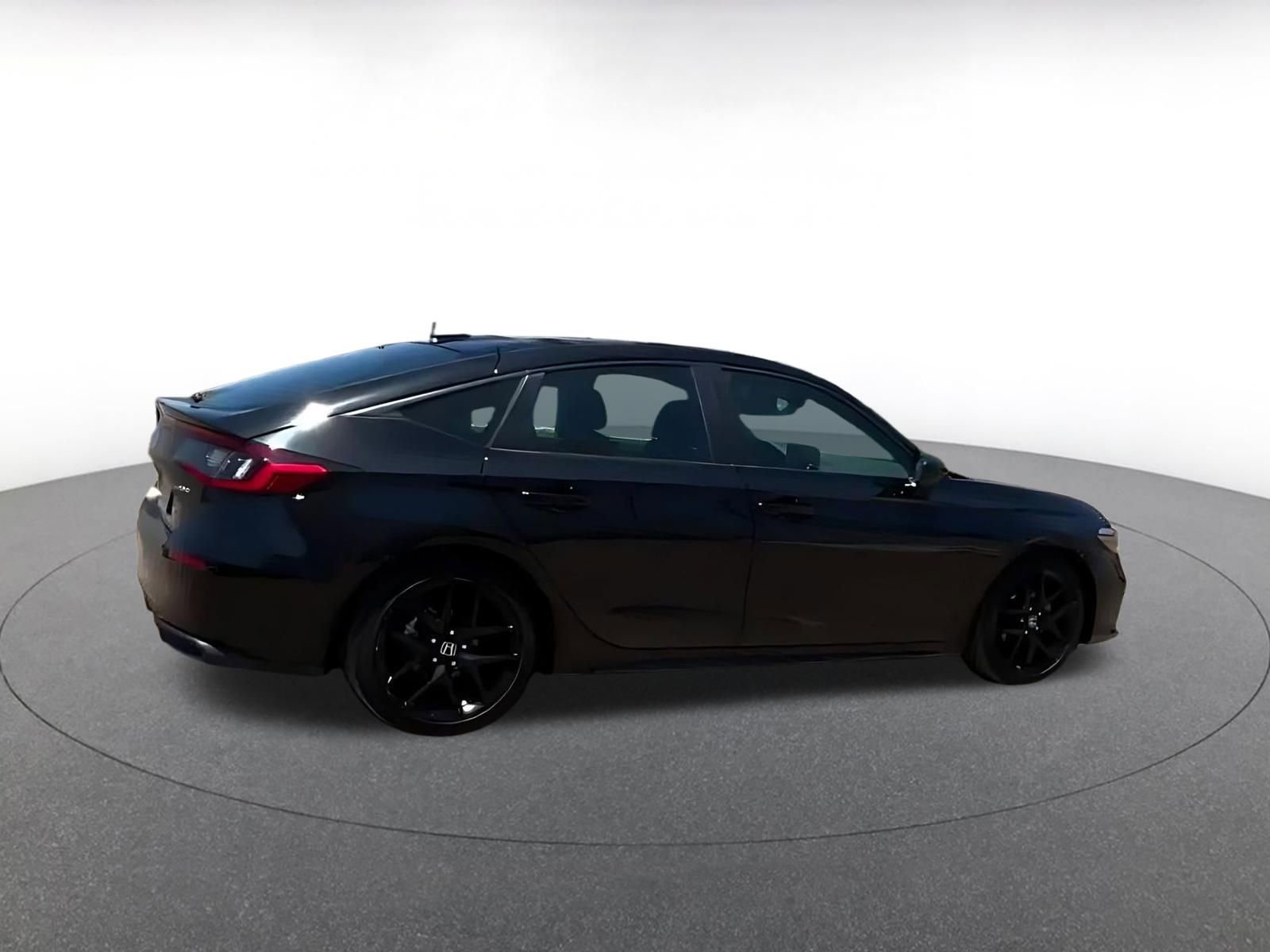 Used 2025 Honda Civic Sport image 11