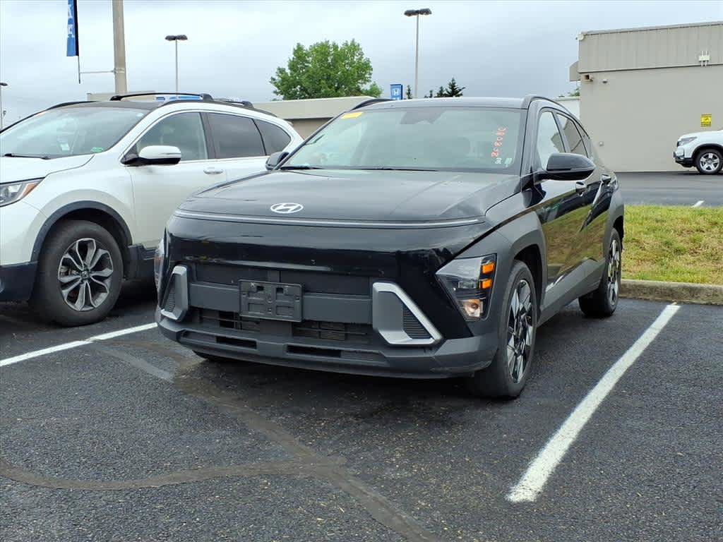 Used 2024 Hyundai Kona SEL FWD image 3