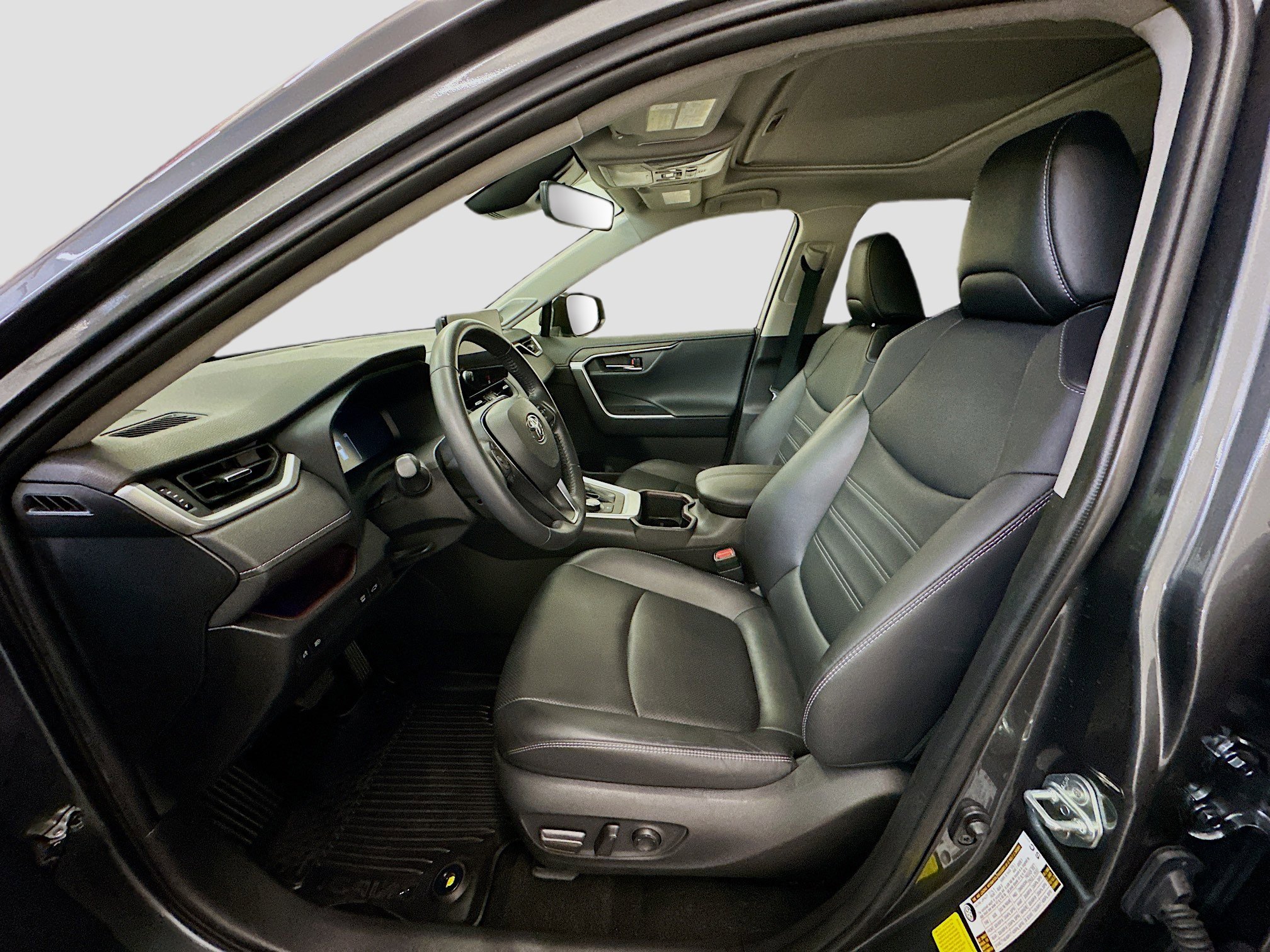 Used 2023 Toyota RAV4 Limited image 13