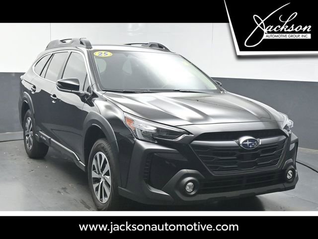 Used 2025 Subaru Outback Premium w/ Tech Package 1 AWD/4WD image 1