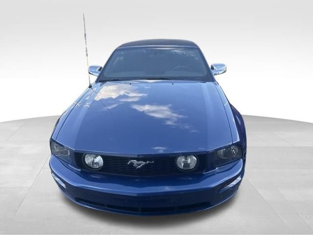 Used 2006 Ford Mustang GT RWD image 2