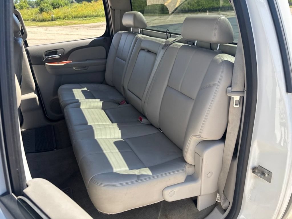 Used 2012 Chevrolet Silverado 1500 LTZ w/ LPO, Deluxe Chrome Package AWD/4WD image 23