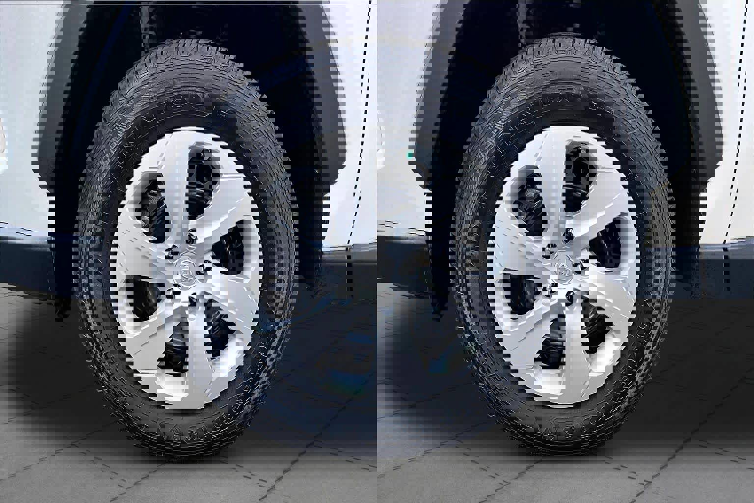 Used 2024 Toyota RAV4 LE FWD image 11