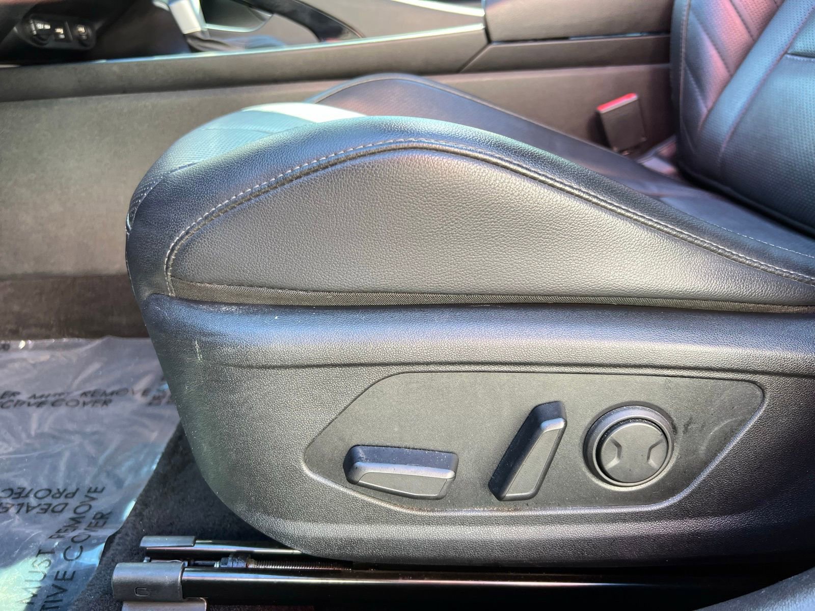 Used 2023 Hyundai Elantra Limited image 26