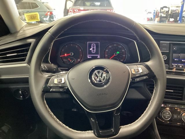 Certified 2021 Volkswagen Jetta SE FWD image 8