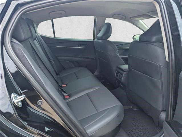 Used 2026 Toyota Camry XLE image 17
