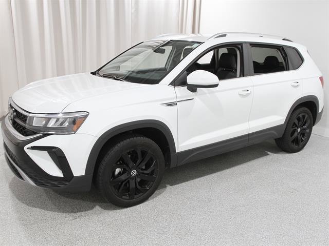 Used 2023 Volkswagen Taos SE image 3