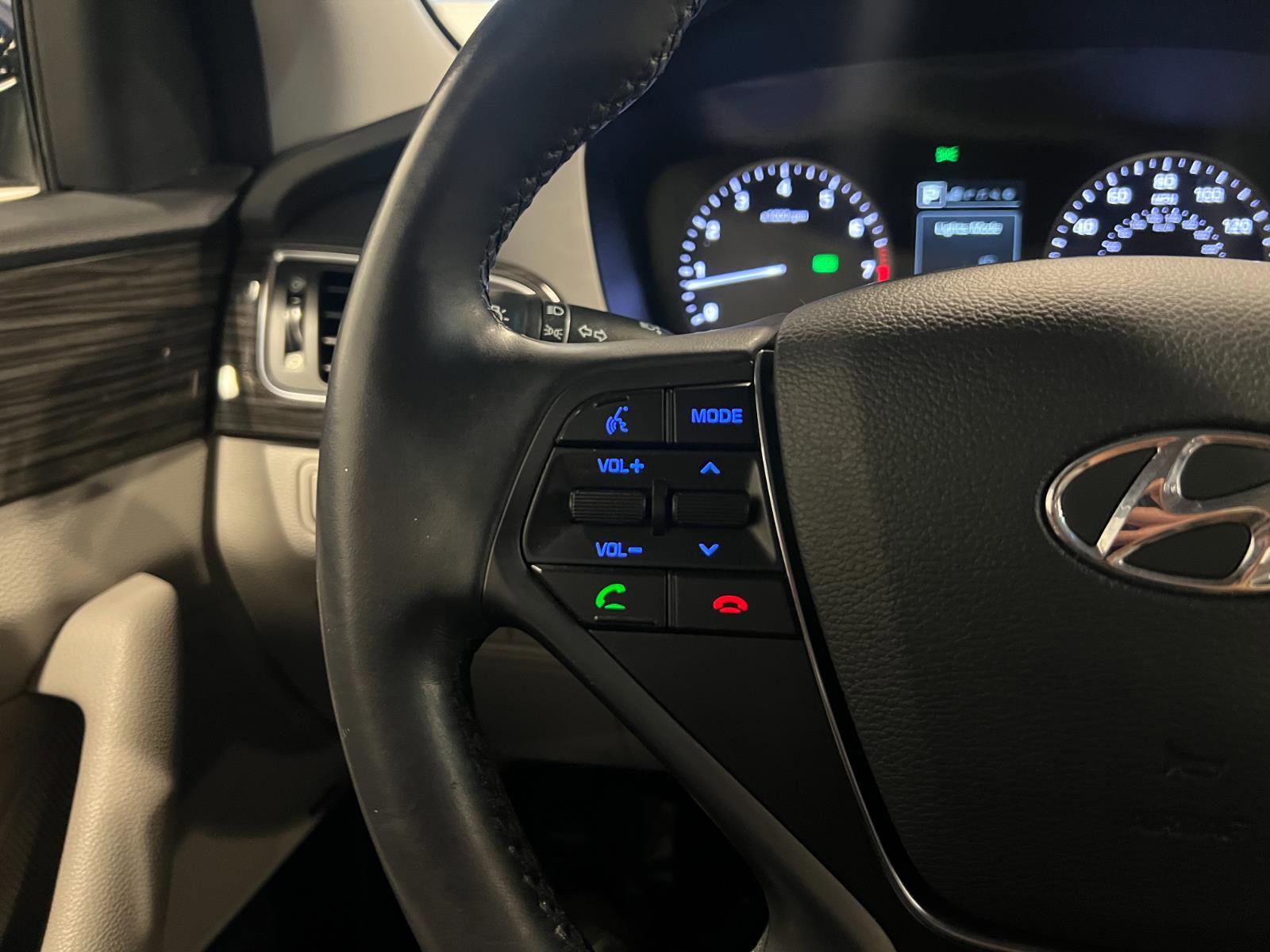 Used 2015 Hyundai Sonata Limited w/ Option Group 05 image 13