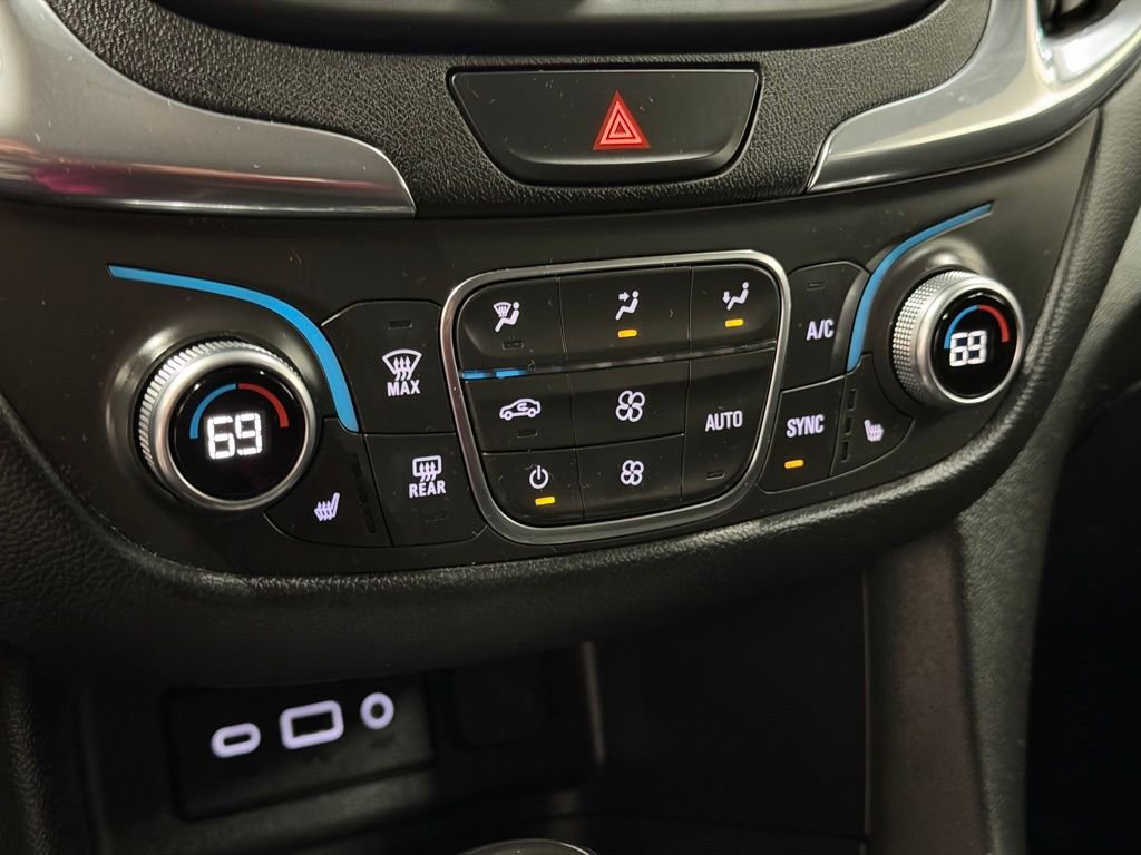 Used 2019 Chevrolet Equinox LT image 32