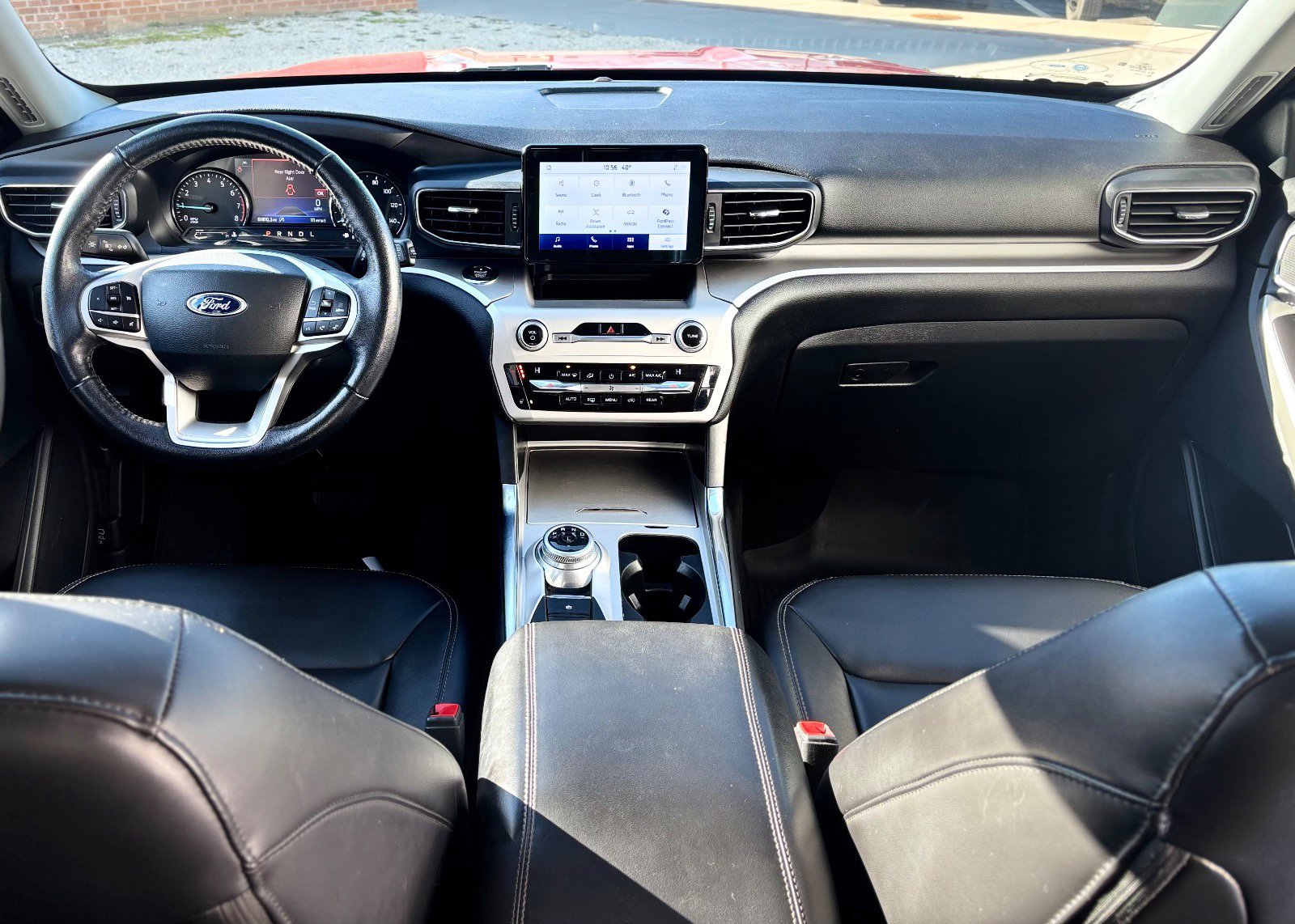 Certified 2021 Ford Explorer XLT w/ Equipment Group 202A image 28