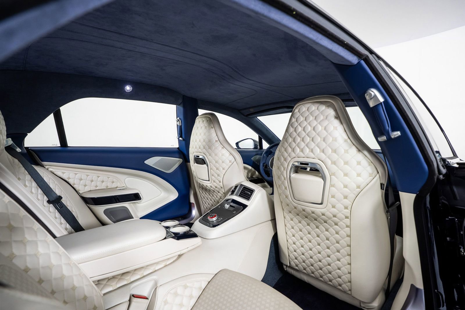 Used 2018 Aston Martin Lagonda RWD image 18