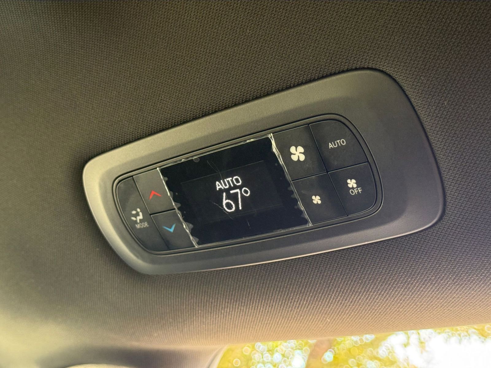 Used 2025 Chrysler Pacifica Select image 24