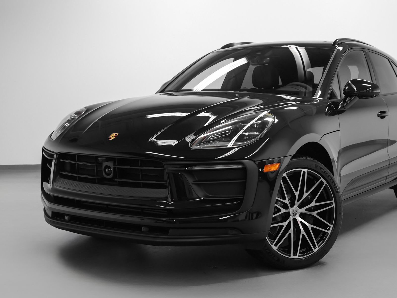 New 2026 Porsche Macan AWD/4WD image 7