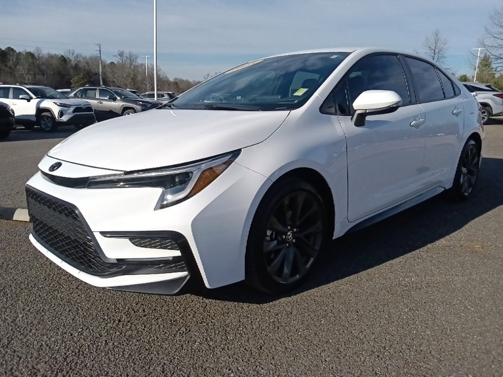 Used 2025 Toyota Corolla SE image 7