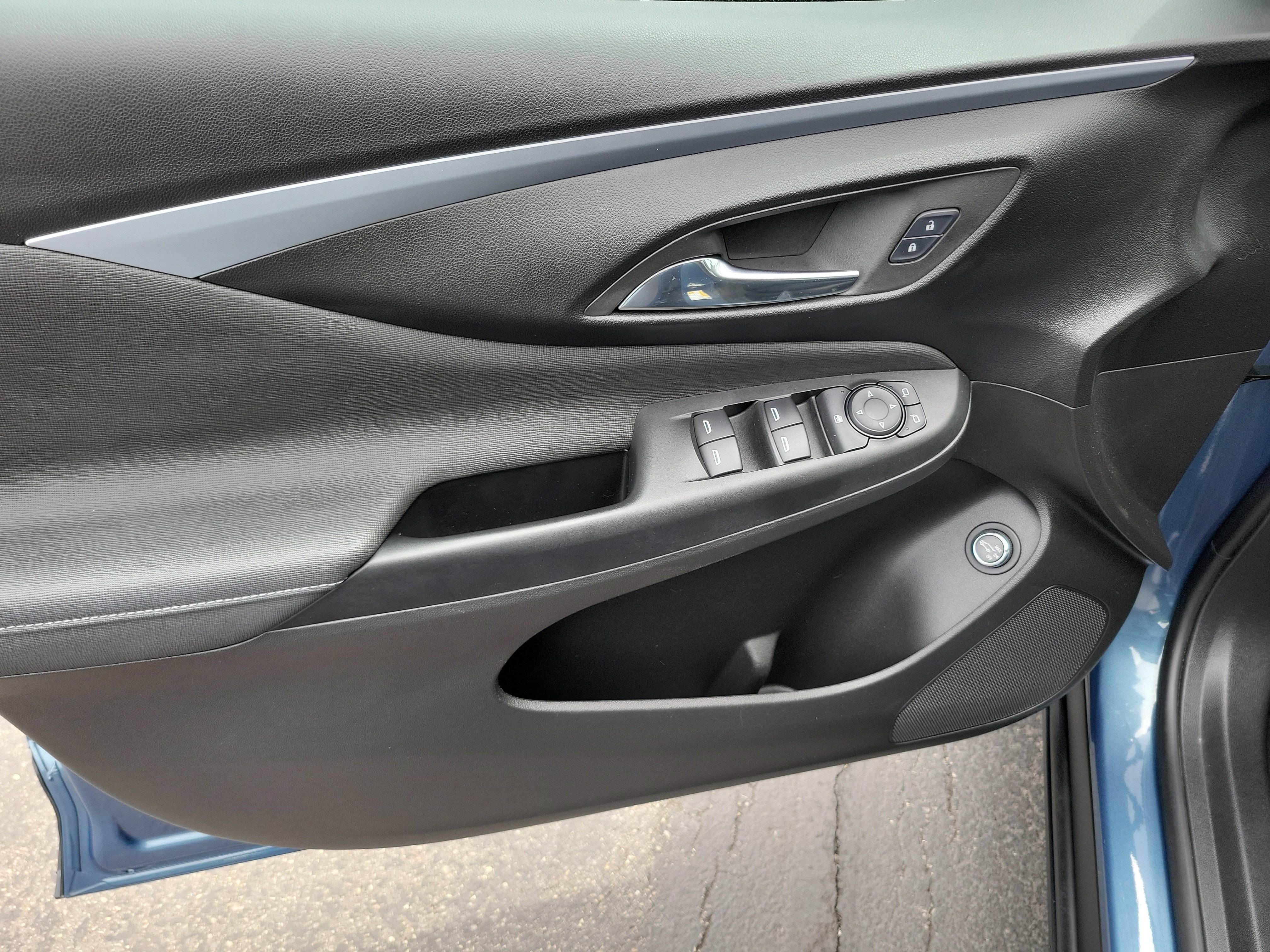 Used 2024 Buick Envista Preferred w/ Convenience I Package FWD image 17