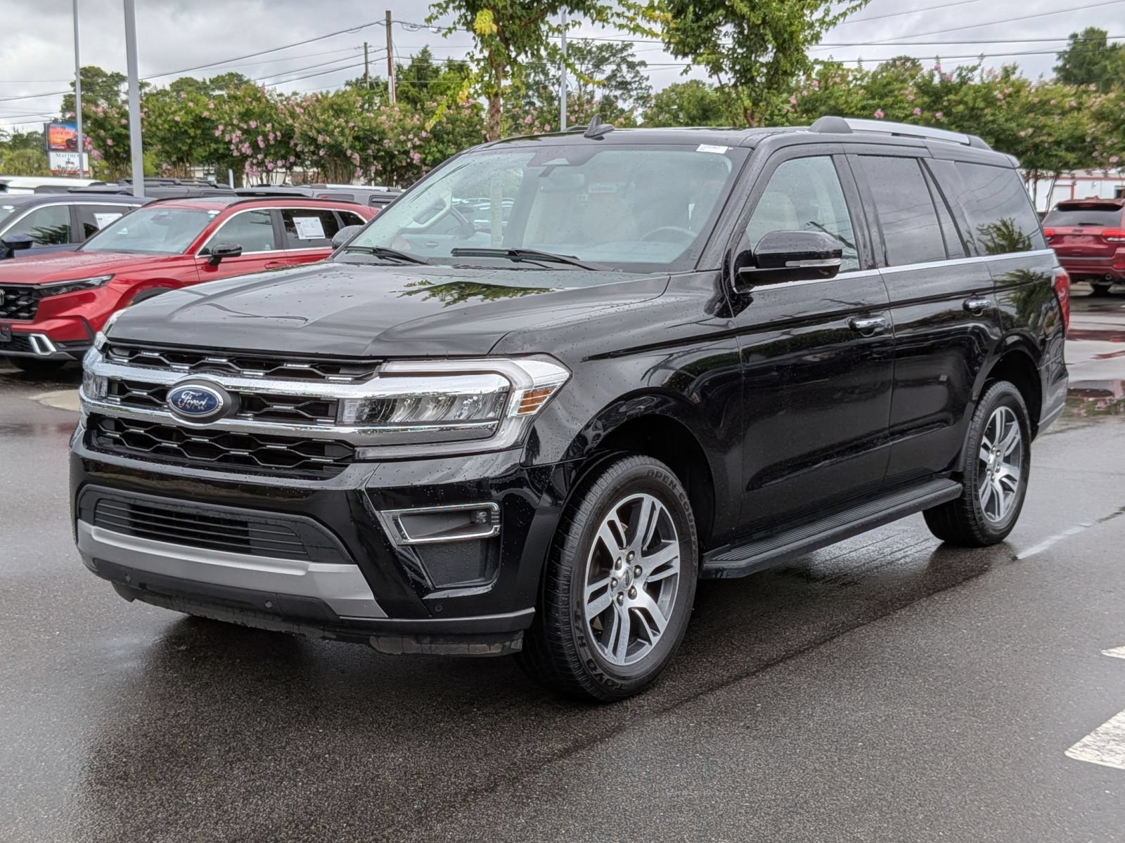Used 2024 Ford Expedition Limited RWD image 7